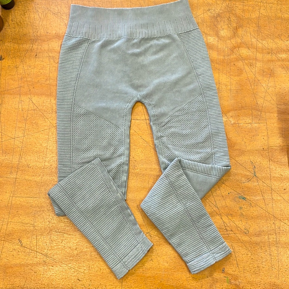 nikibiki leggings. sage green. one size